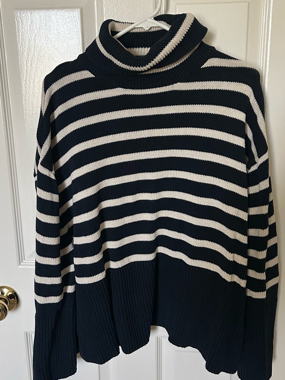 GAP oversized split hem Sweater - navy and ivory